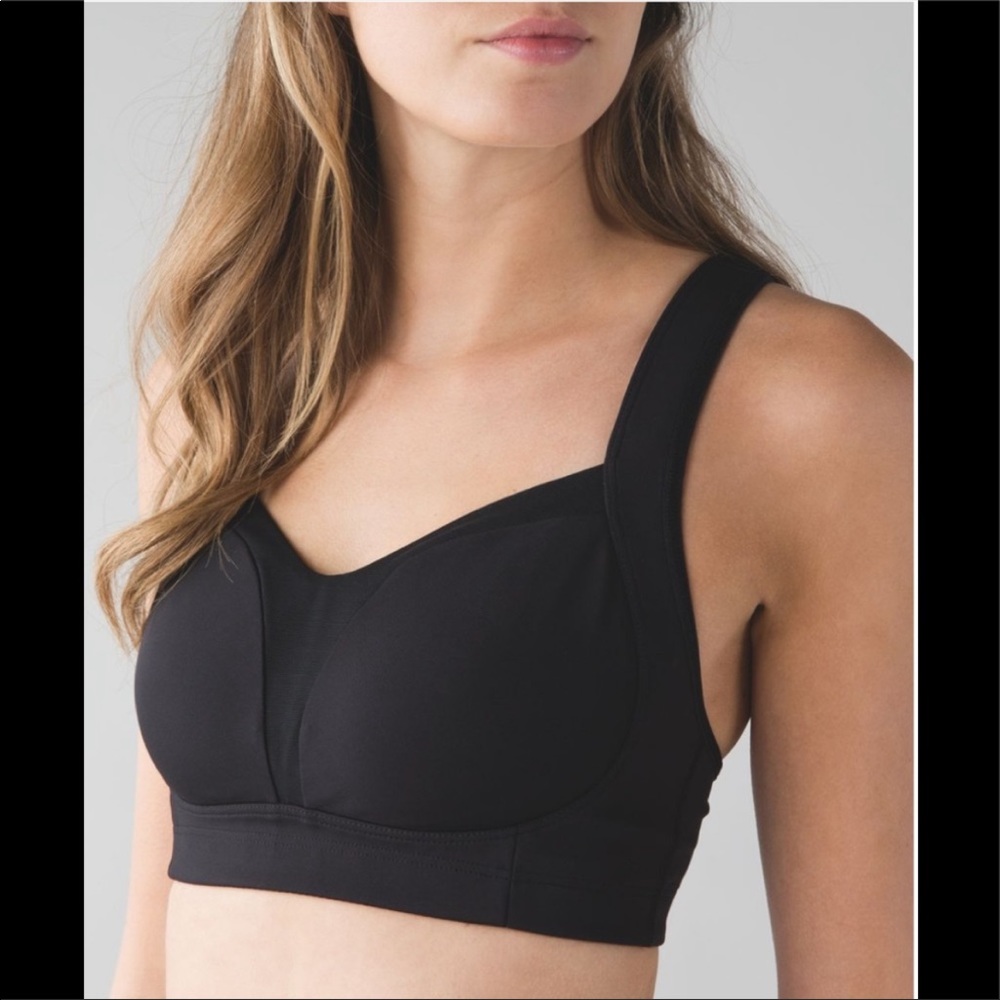 Lululemon Ta Ta Tamer III in Black Size 32E